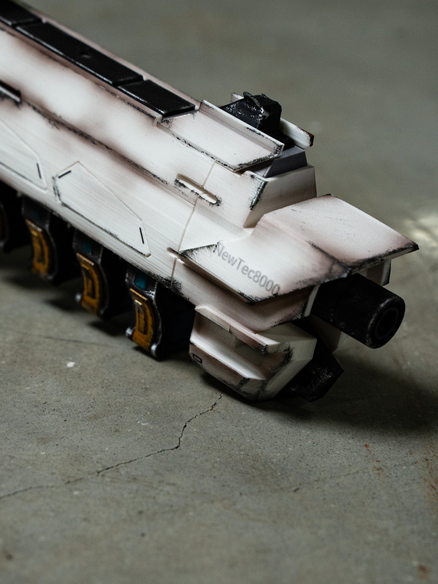 Apex Legends "Valkyrie's Revenge" Replica Prop – Life-Size Cosplay Weapon, Collectible Gaming Armor Display for Fans