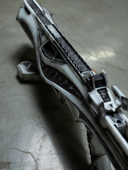 Apex Legends R99 "Blade" Skin Replica Prop – Life-Size SMG Cosplay Weapon, Collectible Display Model for Gamers