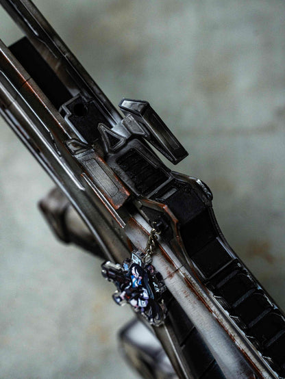 Apex Legends R99 "Blade" Skin Replica Prop – Life-Size SMG Cosplay Weapon, Collectible Display Model for Gamers