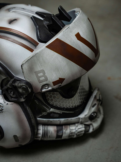 Titanfall 2 Viper Pilot Helmet Replica – Life-Size Cosplay Helmet, Wearable Gaming Display, Exclusive Villain Collectible Prop for Fans
