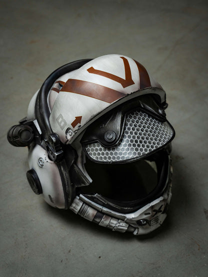 Titanfall 2 Viper Pilot Helmet Replica – Life-Size Cosplay Helmet, Wearable Gaming Display, Exclusive Villain Collectible Prop for Fans