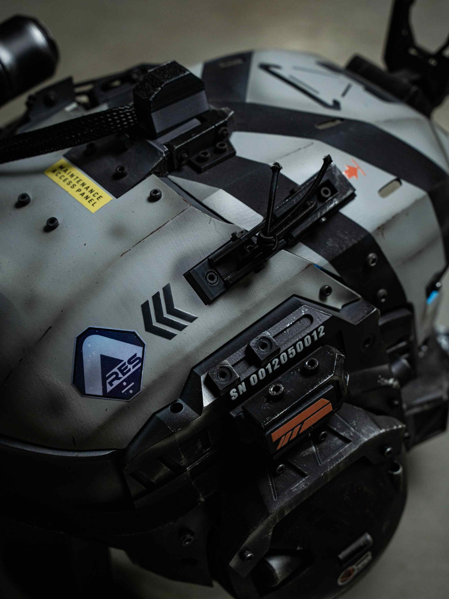 Titanfall 2 Pulse Blade Pilot Helmet – Life-Size Wearable Replica, Cosplay Helmet, Collectible Gaming Display Prop for Fans