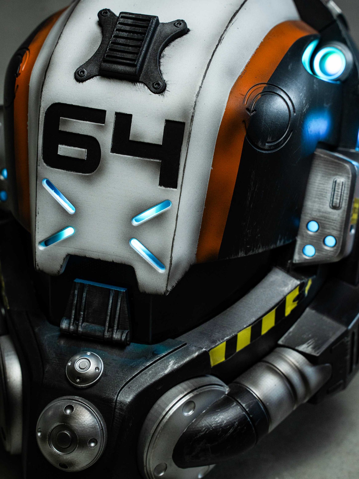 Titanfall Militia Assault Pilot Helmet Replica – Life-Size Cosplay Helmet, Wearable 6-4 Squadron Tribute, Collectible Gaming Display for Fans