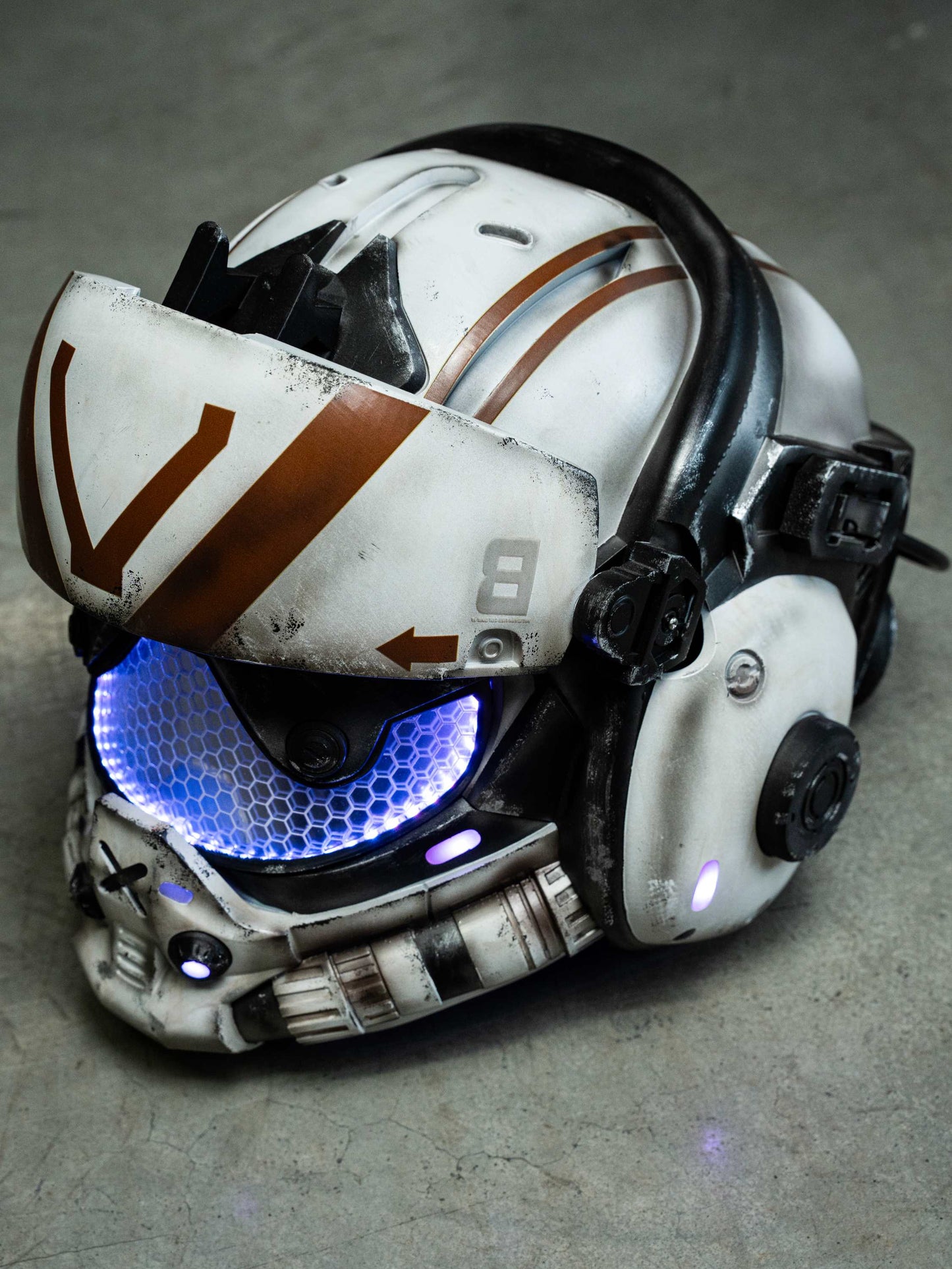 Titanfall 2 Viper Pilot Helmet Replica – Life-Size Cosplay Helmet, Wearable Gaming Display, Exclusive Villain Collectible Prop for Fans