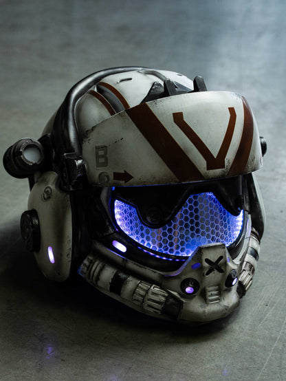 Titanfall 2 Viper Pilot Helmet Replica – Life-Size Cosplay Helmet, Wearable Gaming Display, Exclusive Villain Collectible Prop for Fans