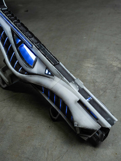 Apex Legends R99 "Blade" Skin Replica Prop – Life-Size SMG Cosplay Weapon, Collectible Display Model for Gamers