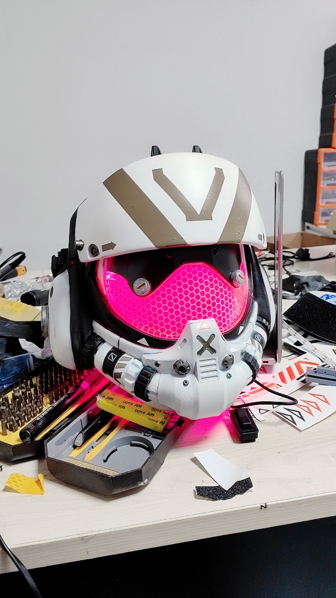Titanfall 2 Viper Pilot Helmet Replica – Life-Size Cosplay Helmet, Wearable Gaming Display, Exclusive Villain Collectible Prop for Fans